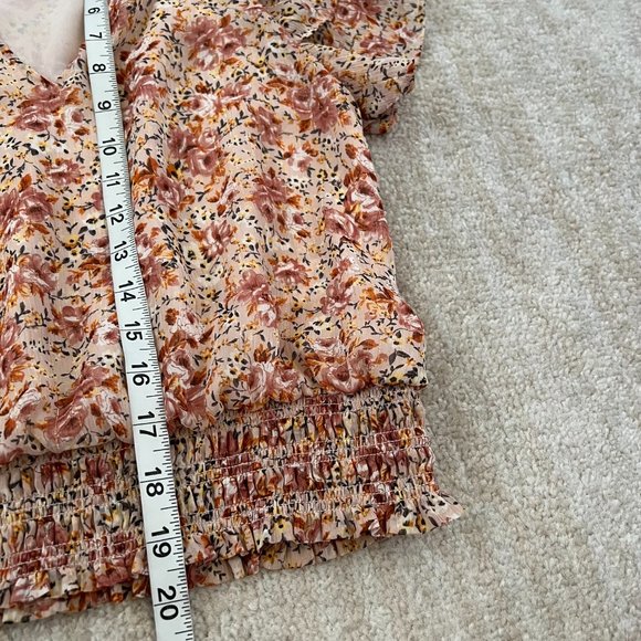 ASTR The Label Floral Smocked Crop Top S - Picture 5 of 7